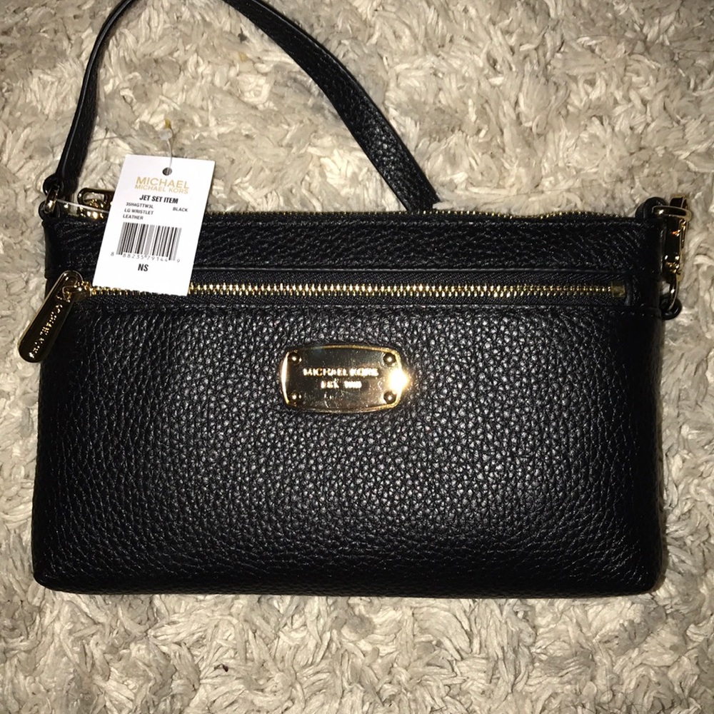 BNWT Michael Kors Black Leather Wristlet